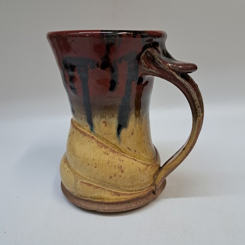 Click to view detail for #250305 Mug, Tan/Red $19